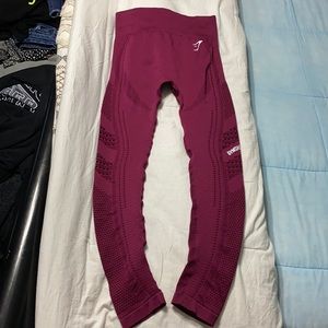 Maroon gymshark leggings. Size medium. Like new condition.